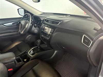 2016 Nissan Rogue S   - Photo 5 - Newark, IL 60541