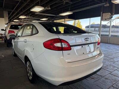 2012 Ford Fiesta SE   - Photo 3 - Newark, IL 60541