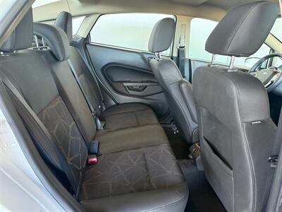 2012 Ford Fiesta SE   - Photo 7 - Newark, IL 60541
