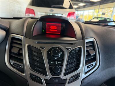 2012 Ford Fiesta SE   - Photo 9 - Newark, IL 60541