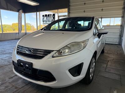 2012 Ford Fiesta SE   - Photo 2 - Newark, IL 60541