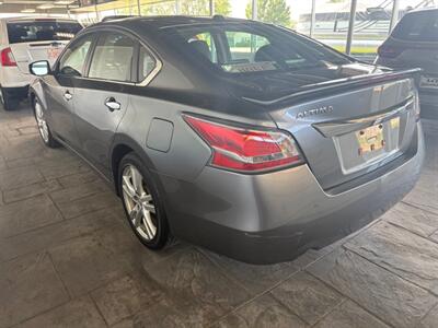 2014 Nissan Altima 3.5 SL   - Photo 3 - Newark, IL 60541