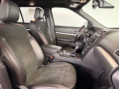 2018 Ford Explorer XLT - Photo 11 - Newark, IL 60541