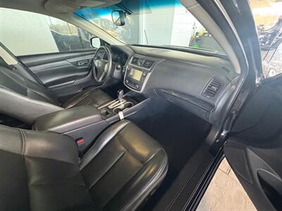 2017 Nissan Altima 2.5 SL   - Photo 5 - Newark, IL 60541