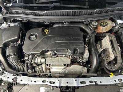 2018 Chevrolet Cruze LS Manual - Photo 9 - Newark, IL 60541