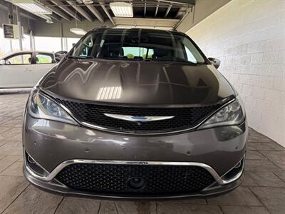 2018 Chrysler Pacifica Limited - Photo 2 - Newark, IL 60541