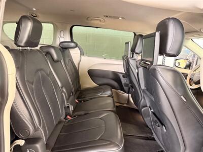 2018 Chrysler Pacifica Limited - Photo 10 - Newark, IL 60541