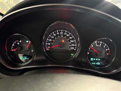 2013 Chrysler 200 Touring   - Photo 9 - Newark, IL 60541