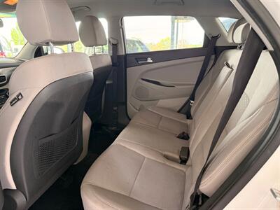 2020 Hyundai TUCSON Value   - Photo 10 - Newark, IL 60541