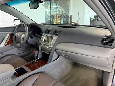 2009 Toyota Camry XLE V6   - Photo 14 - Newark, IL 60541