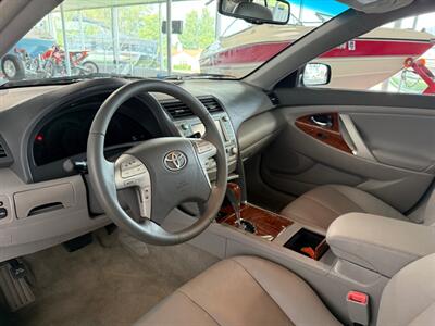 2009 Toyota Camry XLE V6   - Photo 10 - Newark, IL 60541