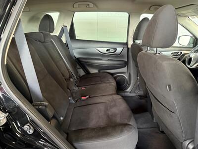 2015 Nissan Rogue SV   - Photo 9 - Newark, IL 60541