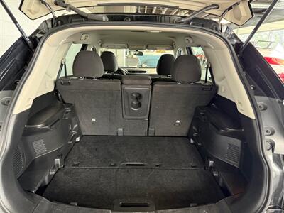 2015 Nissan Rogue SV   - Photo 10 - Newark, IL 60541