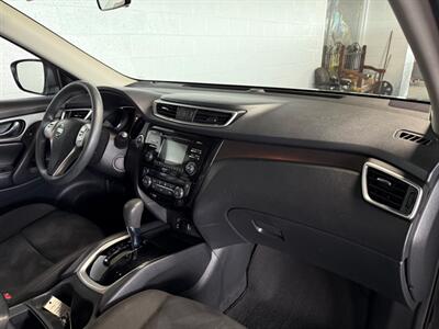 2015 Nissan Rogue SV   - Photo 7 - Newark, IL 60541