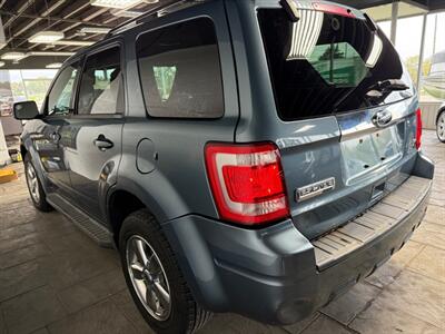 2011 Ford Escape Limited   - Photo 8 - Newark, IL 60541