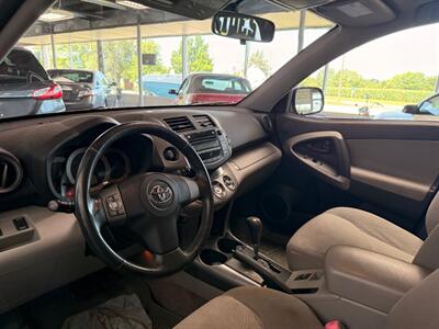 2007 Toyota RAV4 Limited - Photo 8 - Newark, IL 60541