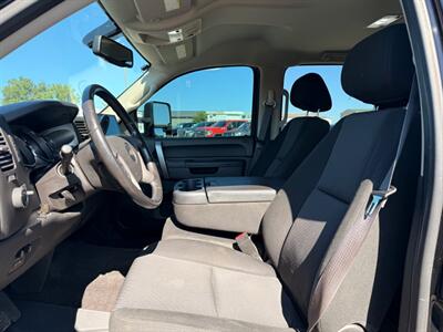 2013 Chevrolet Silverado 3500 LT   - Photo 14 - Newark, IL 60541