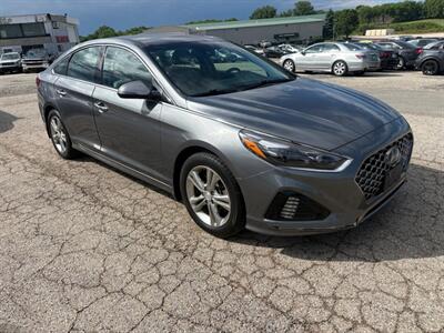 2018 Hyundai SONATA SEL - Photo 1 - Newark, IL 60541