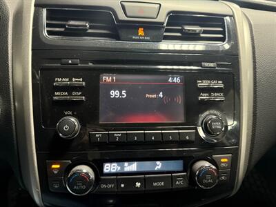 2015 Nissan Altima 2.5 SV - Photo 11 - Newark, IL 60541