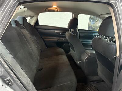 2015 Nissan Altima 2.5 SV - Photo 10 - Newark, IL 60541