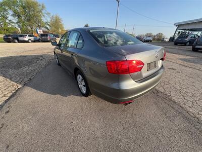 2012 Volkswagen Jetta SE PZEV   - Photo 2 - Newark, IL 60541
