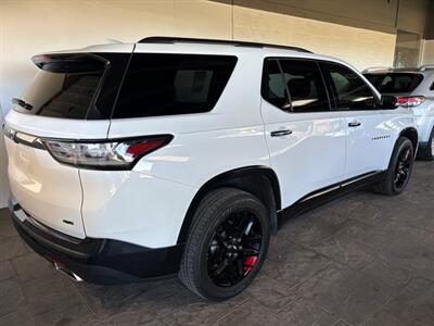 2019 Chevrolet Traverse Premier   - Photo 2 - Newark, IL 60541
