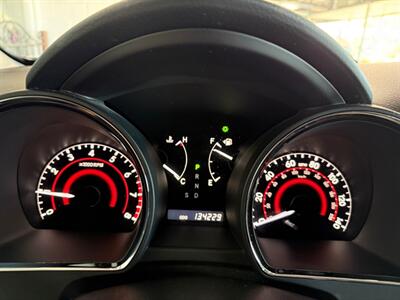 2012 Toyota Highlander Limited   - Photo 17 - Newark, IL 60541