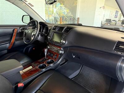 2012 Toyota Highlander Limited   - Photo 6 - Newark, IL 60541