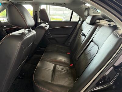 2011 Lincoln MKZ Hybrid   - Photo 8 - Newark, IL 60541