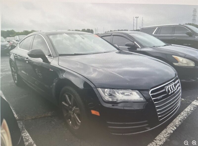 View vehicle photo 5