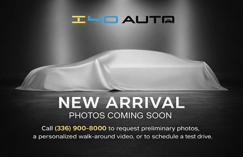 2022 Chevrolet Malibu LT   - Photo 1 - Winston Salem, NC 27106