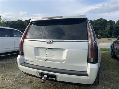 2020 Cadillac Escalade ESV Premium Luxury   - Photo 5 - Winston Salem, NC 27106