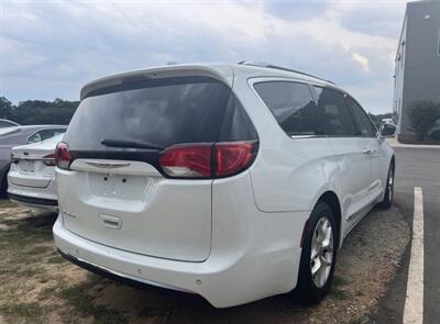2018 Chrysler Pacifica Touring L Plus - Photo 6 - Winston Salem, NC 27106