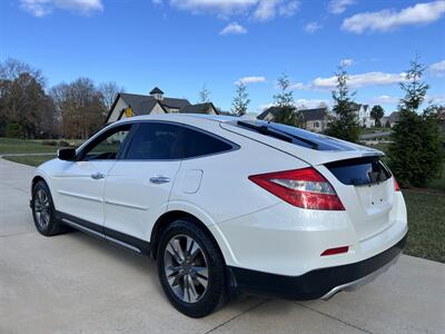 2015 Honda Crosstour EX-L V6   - Photo 4 - Winston Salem, NC 27106