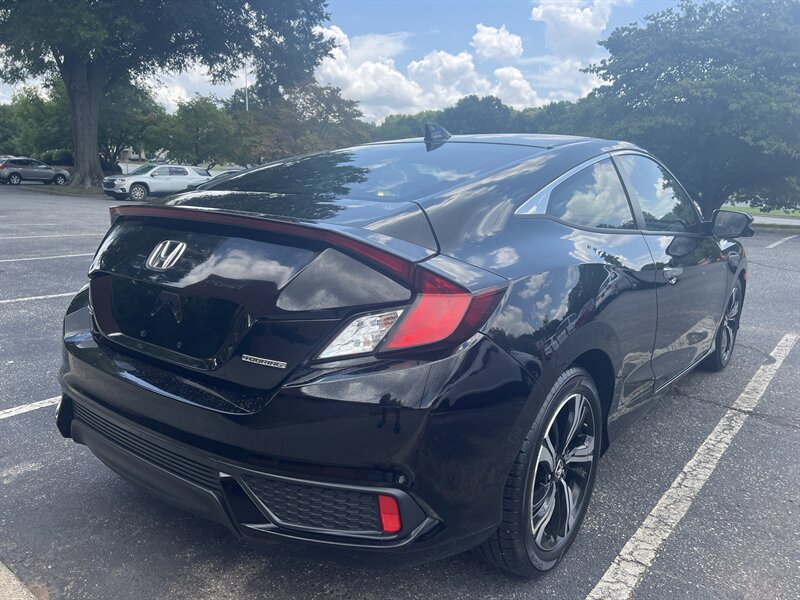 2017 Honda Civic Touring - Photo 6