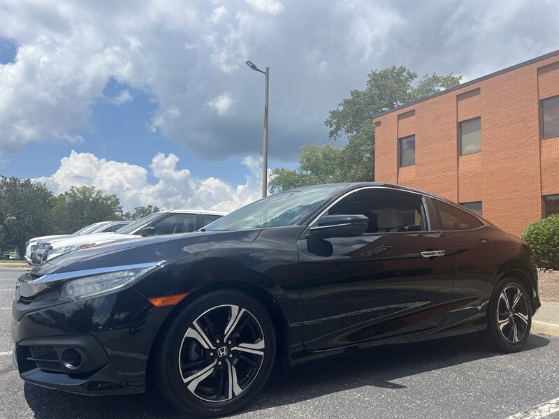2017 Honda Civic Touring - Photo 11