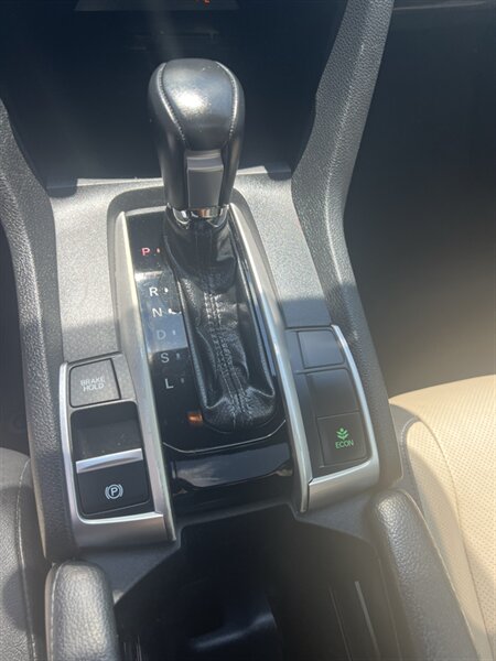 2017 Honda Civic Touring - Photo 15