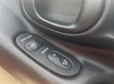 1998 Chevrolet Corvette   - Photo 19 - Winston Salem, NC 27106