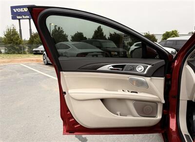 2020 Lincoln MKZ Reserve   - Photo 14 - Winston Salem, NC 27106