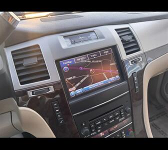 2014 Cadillac Escalade ESV Luxury - Photo 42 - Winston Salem, NC 27106