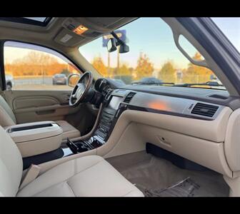 2014 Cadillac Escalade ESV Luxury - Photo 30 - Winston Salem, NC 27106