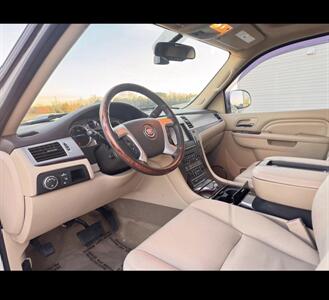 2014 Cadillac Escalade ESV Luxury - Photo 18 - Winston Salem, NC 27106