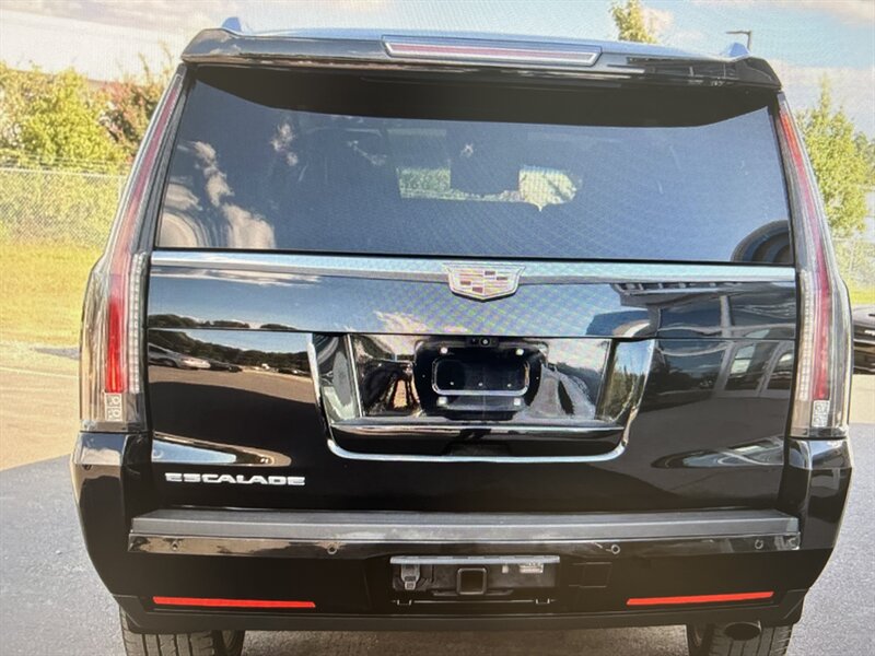 2019 Cadillac Escalade ESV Luxury  