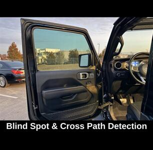 2021 Jeep Wrangler Unlimited Sahara   - Photo 13 - Winston Salem, NC 27106