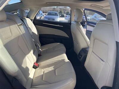 2018 Ford Fusion Hybrid Titanium   - Photo 18 - Winston Salem, NC 27106
