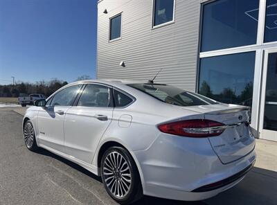 2018 Ford Fusion Hybrid Titanium   - Photo 11 - Winston Salem, NC 27106