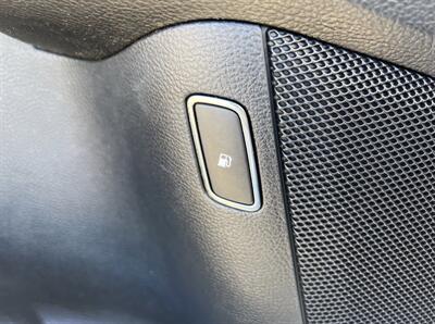 2018 Ford Fusion Hybrid Titanium   - Photo 33 - Winston Salem, NC 27106