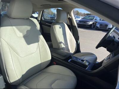 2018 Ford Fusion Hybrid Titanium   - Photo 20 - Winston Salem, NC 27106