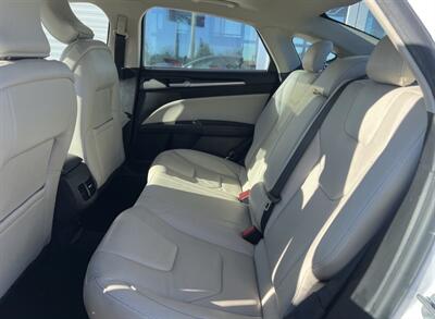 2018 Ford Fusion Hybrid Titanium   - Photo 17 - Winston Salem, NC 27106