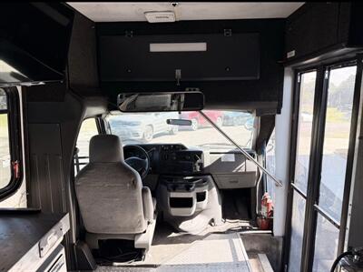 2009 Ford E-450 SD   - Photo 41 - Winston Salem, NC 27106